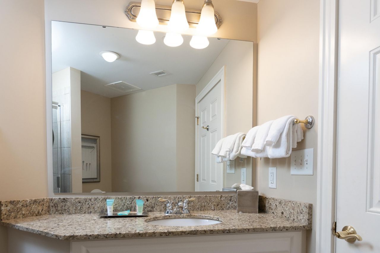 9994 Beach Club Dr. Photo 4