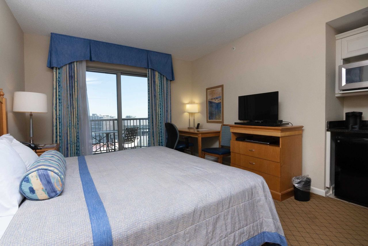 9994 Beach Club Dr. Photo 42