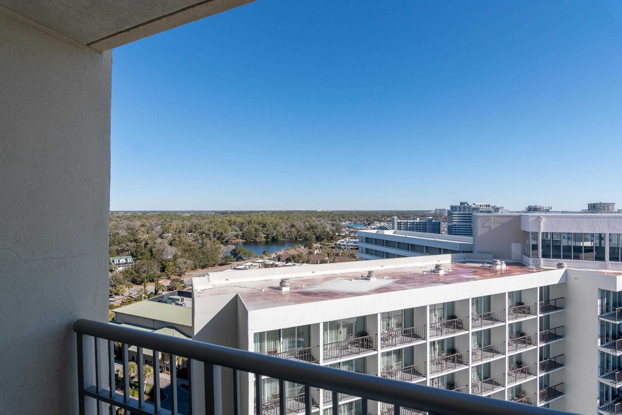 9994 Beach Club Dr. Photo 45