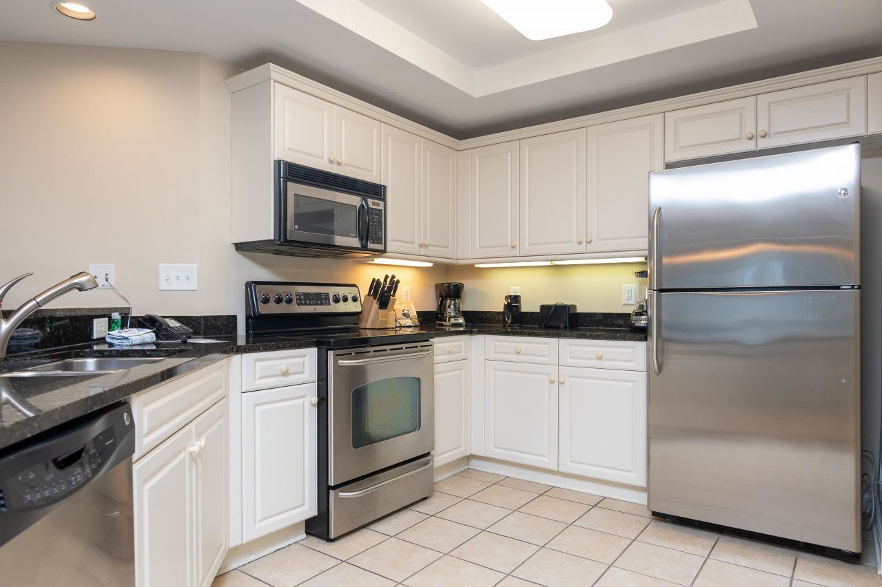 9994 Beach Club Dr. Photo 6