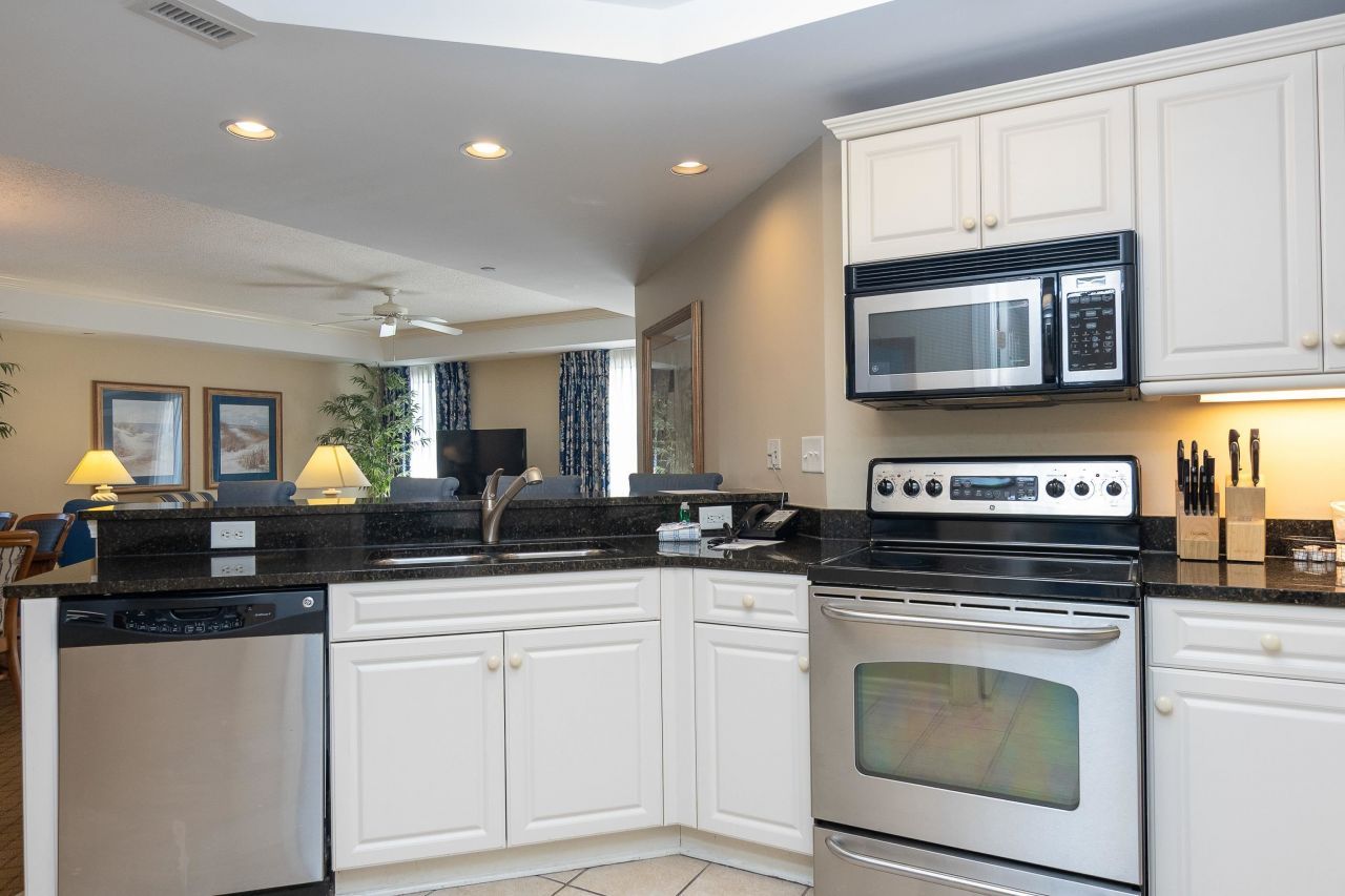 9994 Beach Club Dr. Photo 8