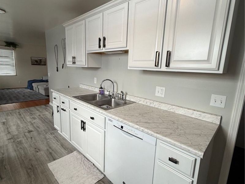 827 Lakeview Drive, Dover, OH 44622 Photo 11