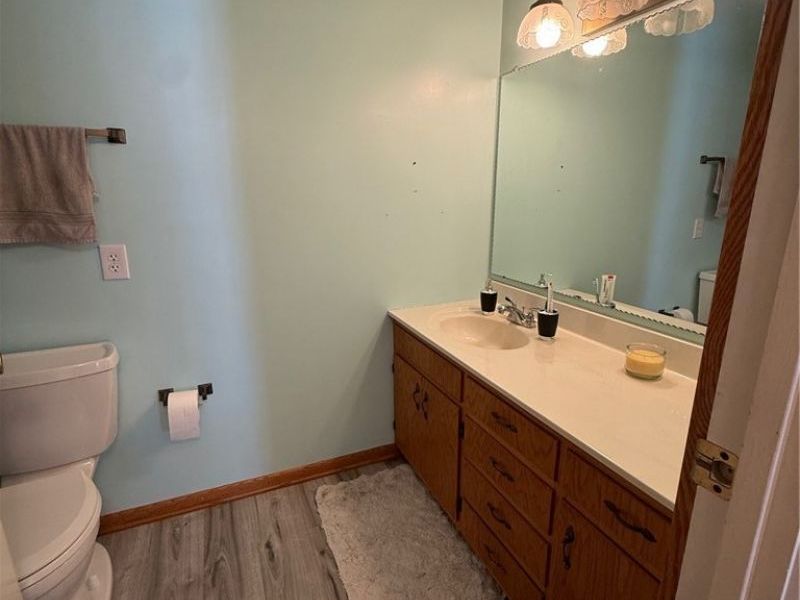 827 Lakeview Drive, Dover, OH 44622 Photo 19