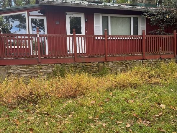 117 Chestnut Ridge Rd, Acme, PA 15610