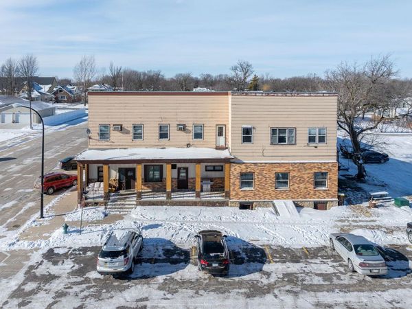 10 1st Avenue NW, Wells, MN 56097