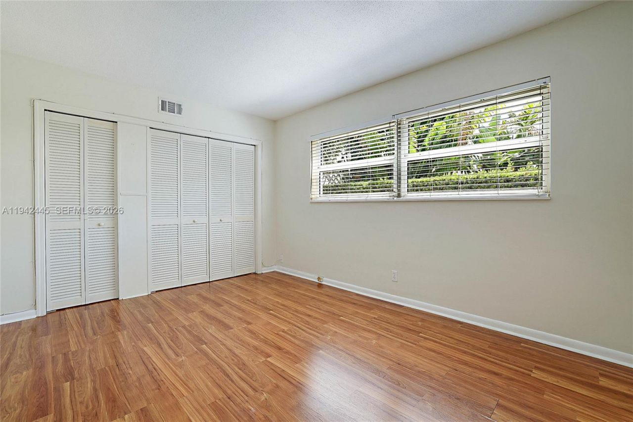 148 Yacht Club Dr, Unit 10, North Palm Beach, FL 33408 Photo