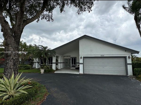 3594 SW 69th Ave, Miramar, FL 33023