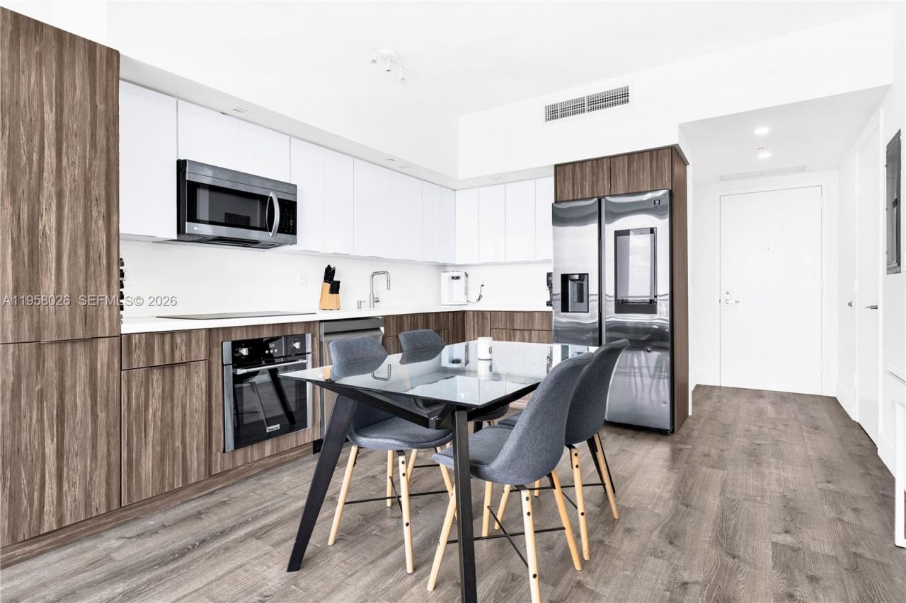92 SW 3rd St, Unit 3108, Miami, FL 33130 Photo