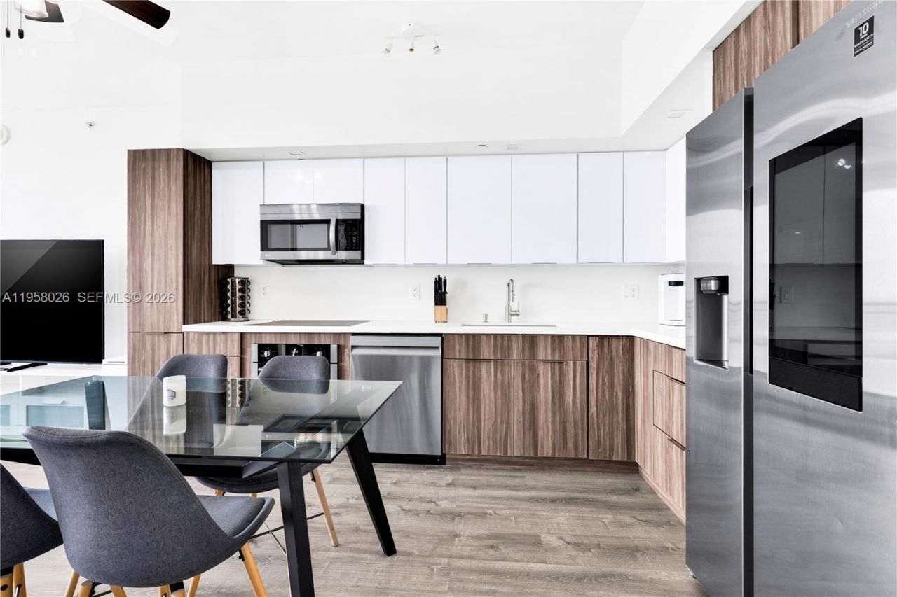 92 SW 3rd St, Unit 3108, Miami, FL 33130 Photo