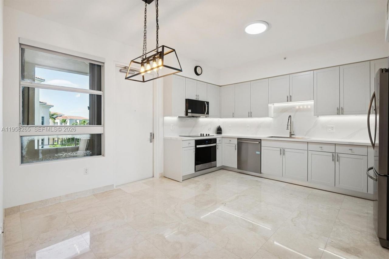 717 Crandon Blvd , Unit 507, Key Biscayne, FL 33149 Photo