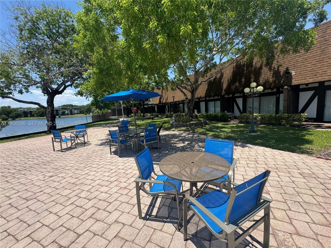 3720 Inverrary Dr, Unit 2S, Lauderhill, FL 33319 Photo