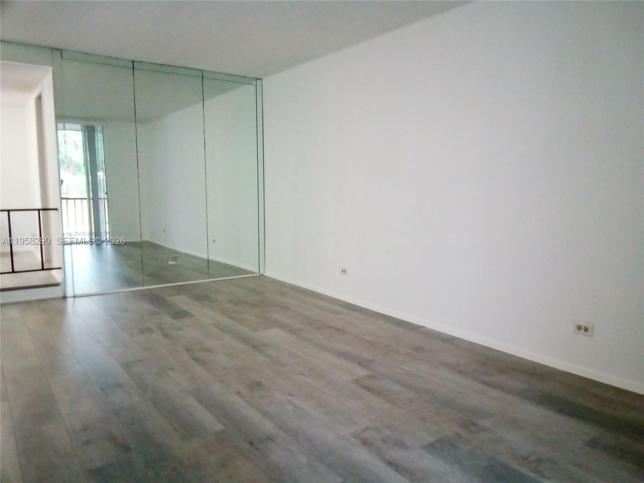 3720 Inverrary Dr, Unit 2S, Lauderhill, FL 33319 Photo