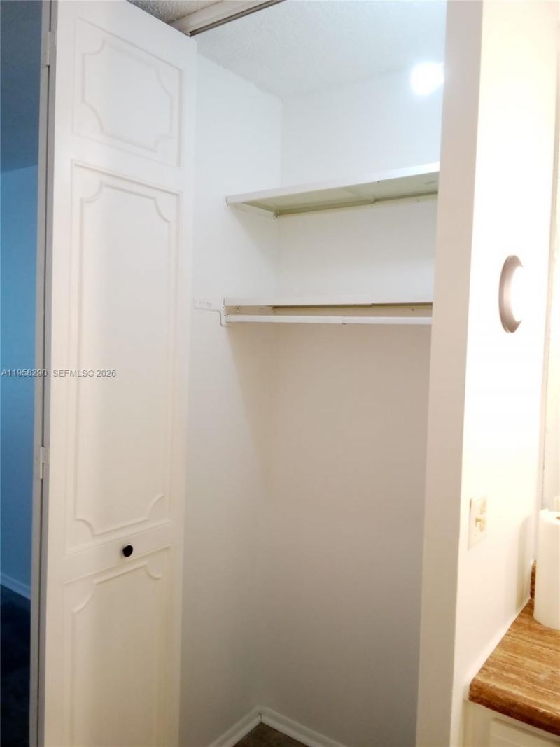 3720 Inverrary Dr, Unit 2S, Lauderhill, FL 33319 Photo