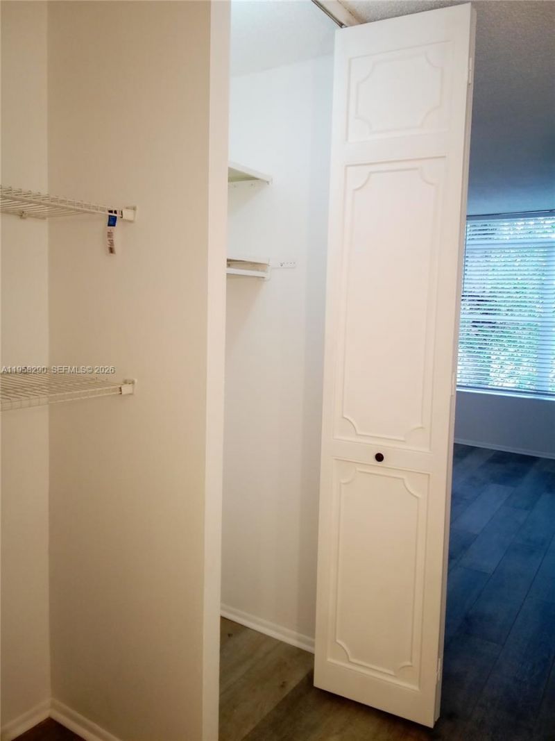 3720 Inverrary Dr, Unit 2S, Lauderhill, FL 33319 Photo