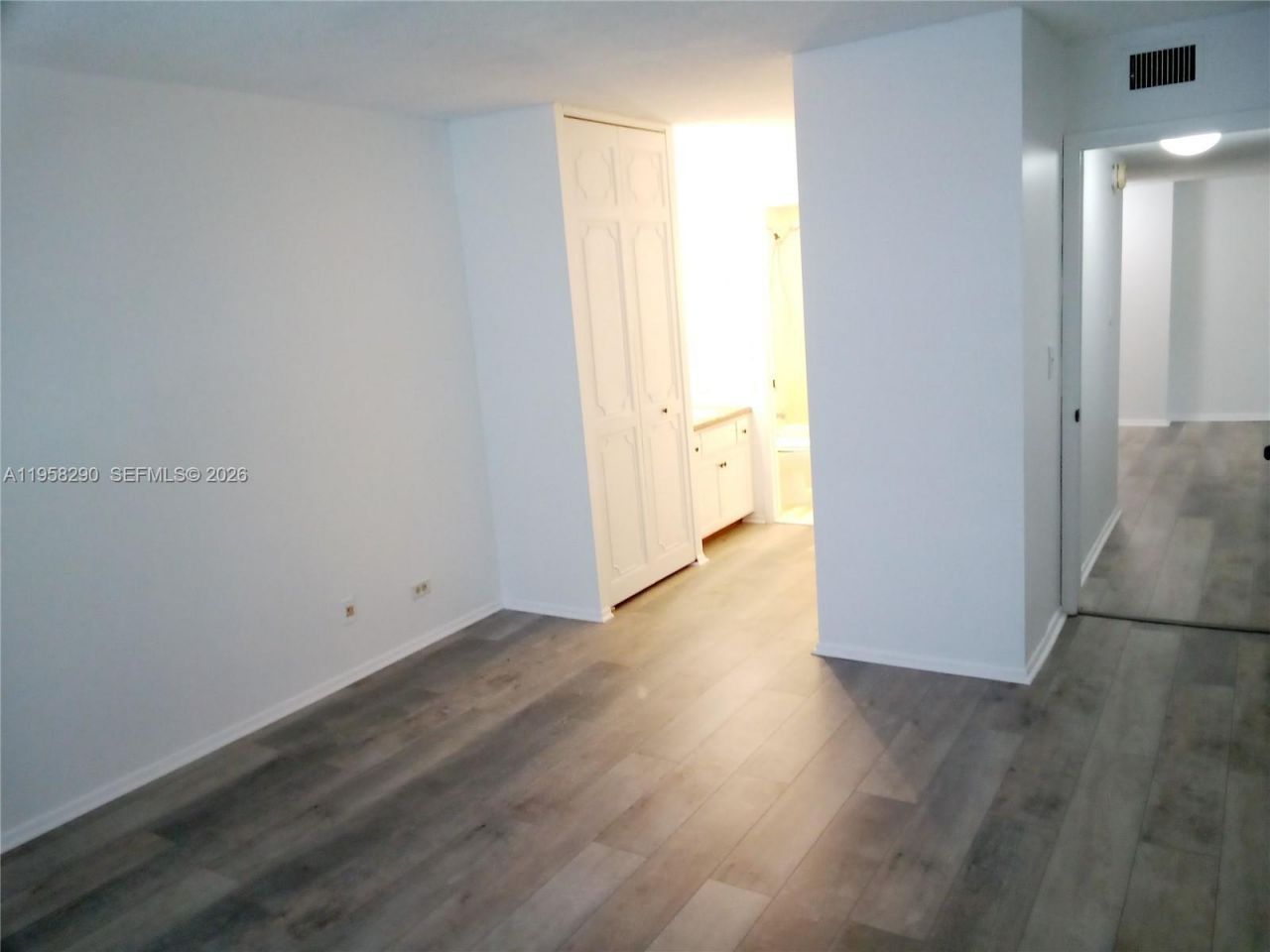 3720 Inverrary Dr, Unit 2S, Lauderhill, FL 33319 Photo