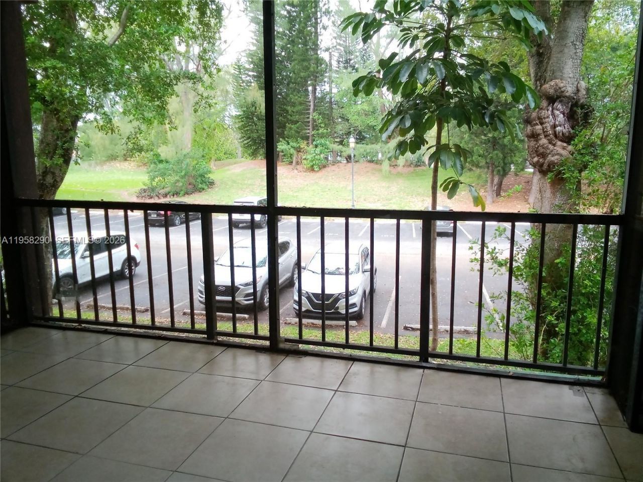 3720 Inverrary Dr, Unit 2S, Lauderhill, FL 33319 Photo