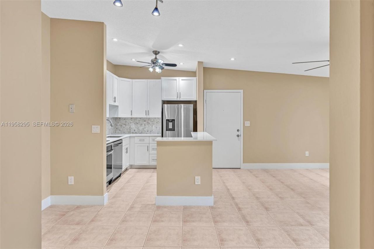 9487 W Mcnab Rd , Unit 205, Tamarac, FL 33321 Photo