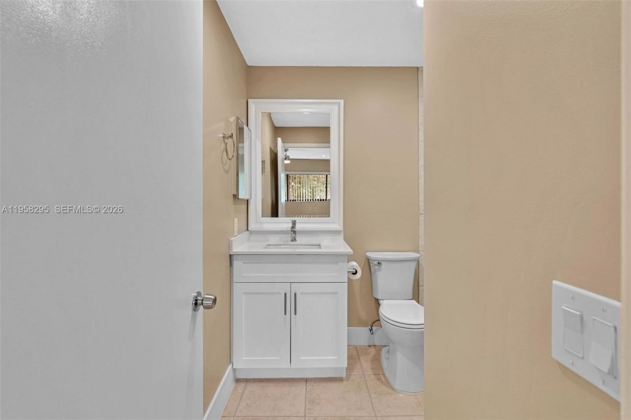 9487 W Mcnab Rd , Unit 205, Tamarac, FL 33321 Photo