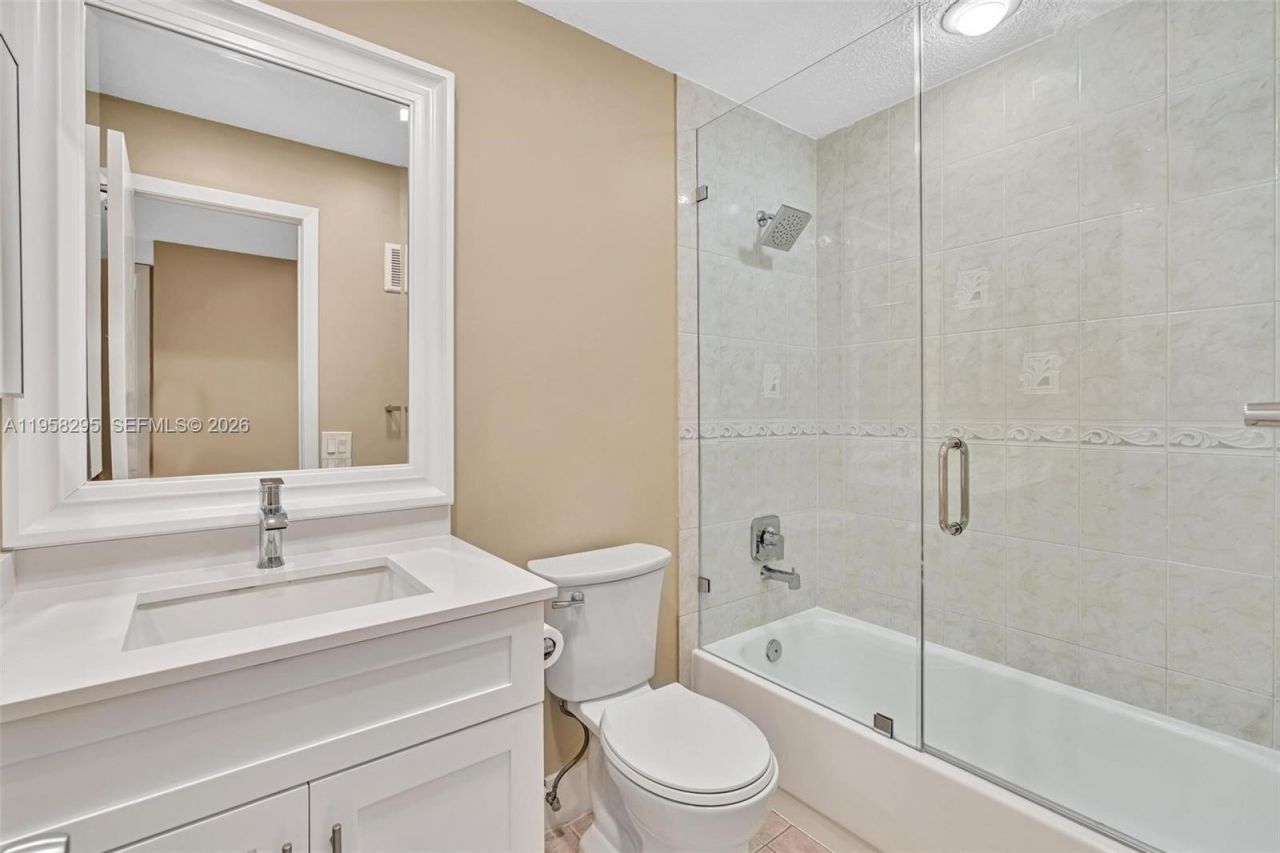 9487 W Mcnab Rd , Unit 205, Tamarac, FL 33321 Photo