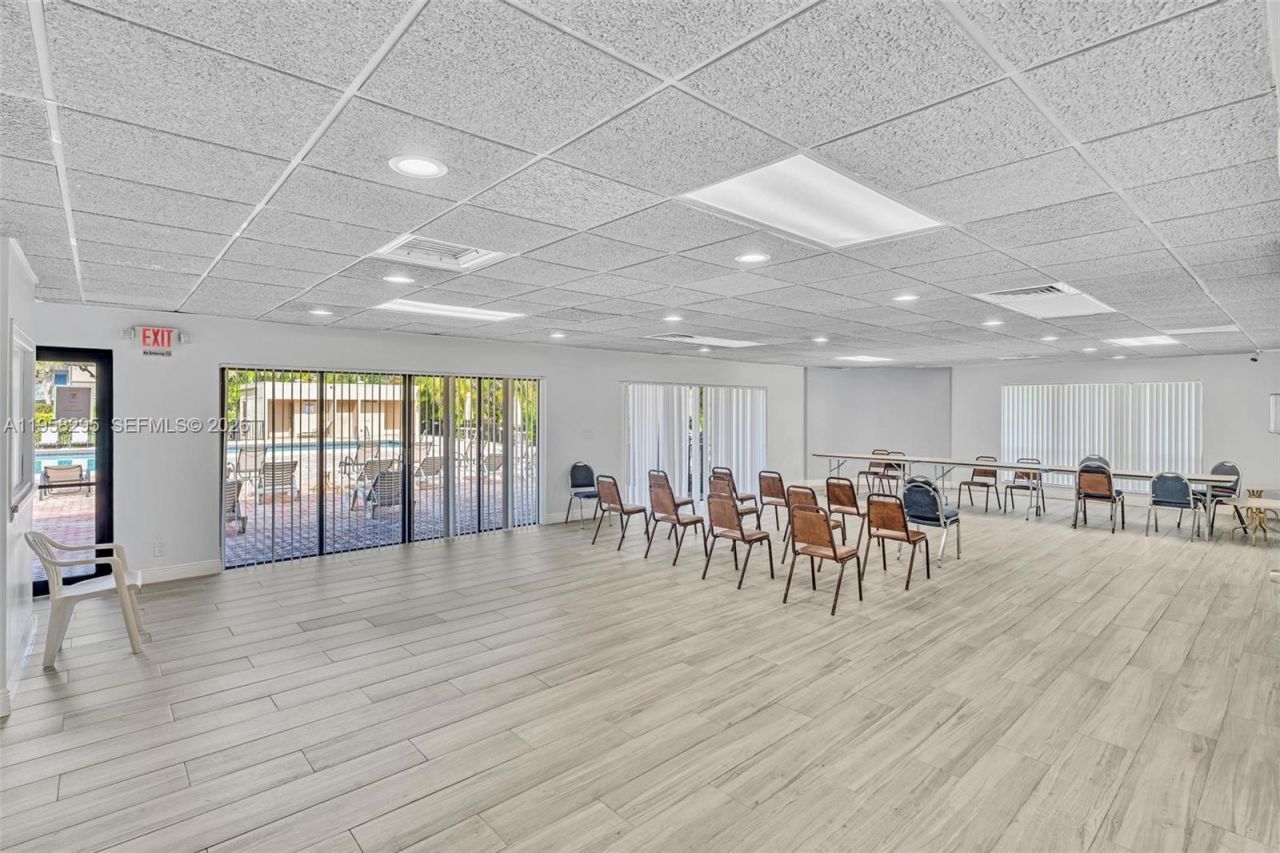 9487 W Mcnab Rd , Unit 205, Tamarac, FL 33321 Photo