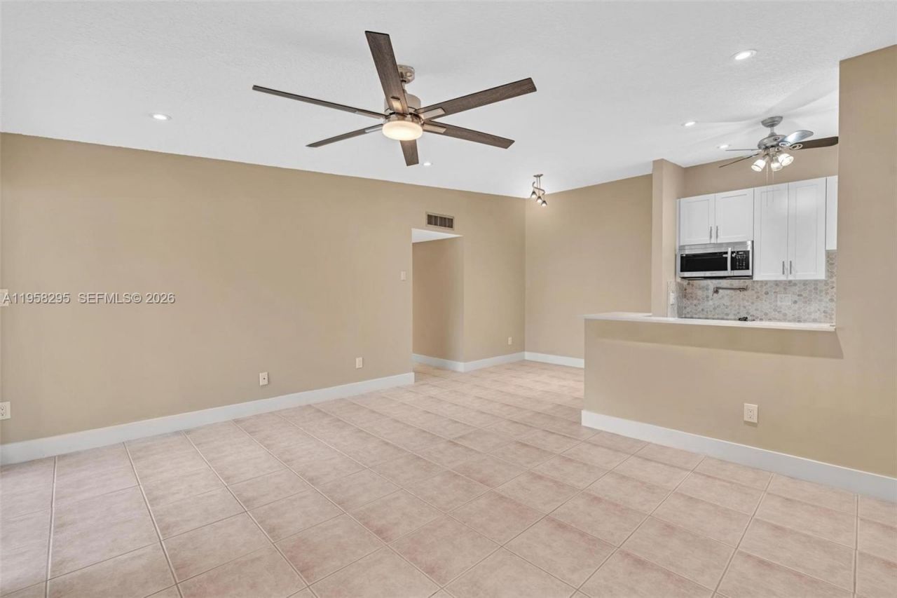 9487 W Mcnab Rd , Unit 205, Tamarac, FL 33321 Photo