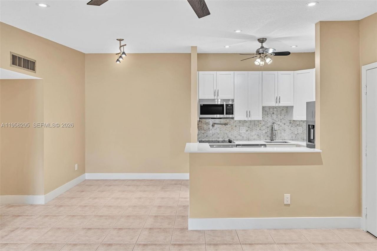 9487 W Mcnab Rd , Unit 205, Tamarac, FL 33321 Photo