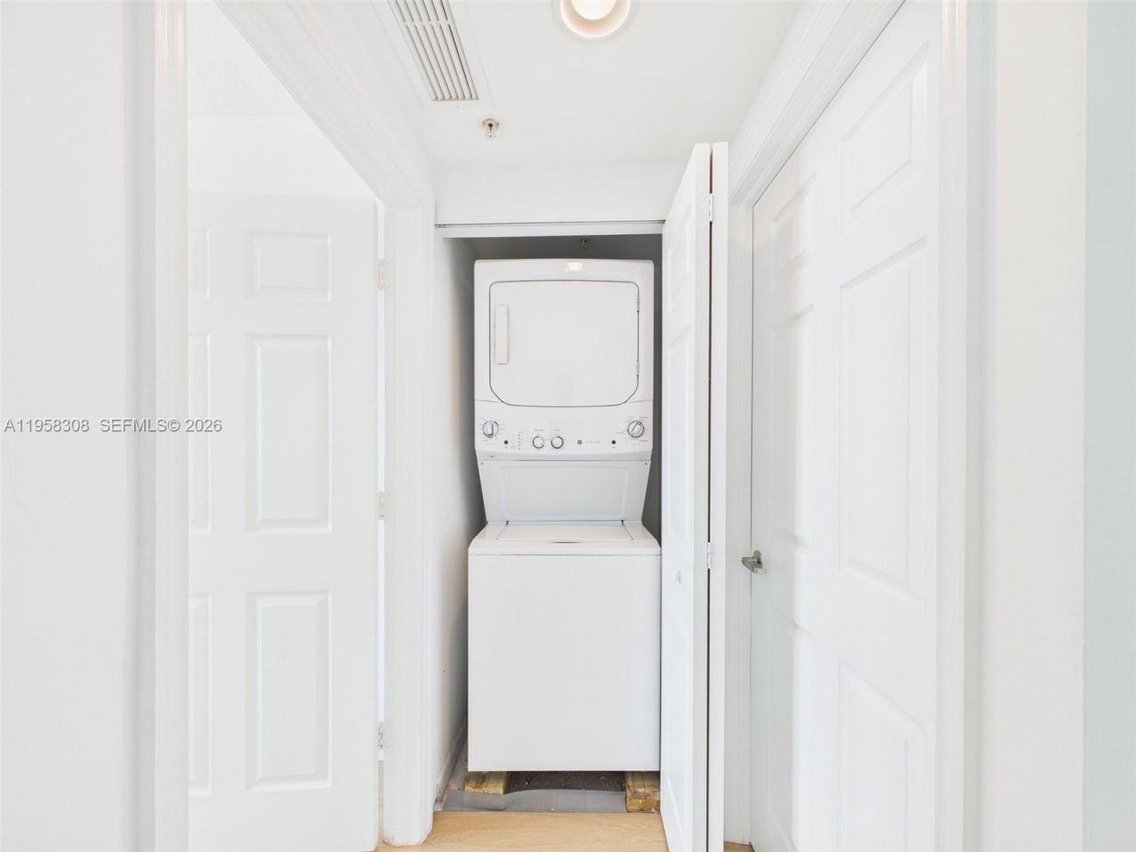 275 NE 18th St, Unit 1404, Miami, FL 33132 Photo