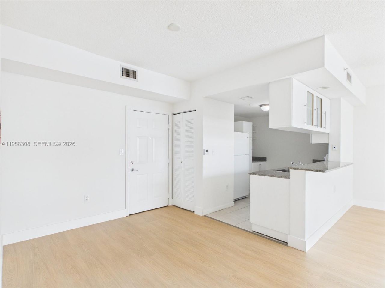 275 NE 18th St, Unit 1404, Miami, FL 33132 Photo