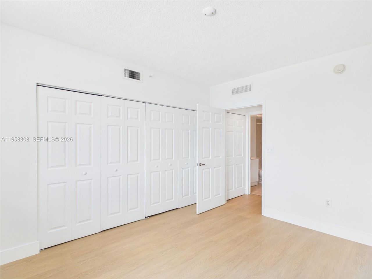 275 NE 18th St, Unit 1404, Miami, FL 33132 Photo