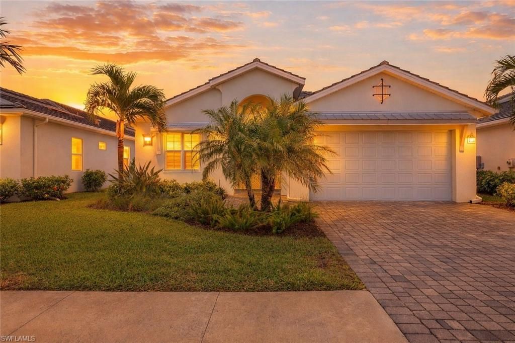 8880 Redonda Dr, Naples, FL 34114 Main Photo