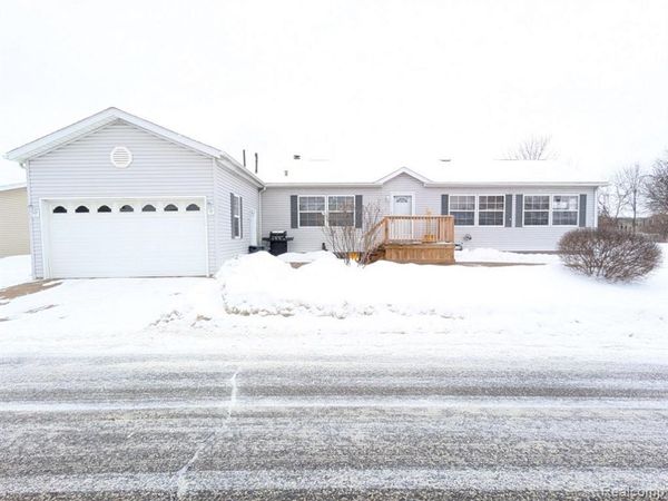 11242 Nearbrook Court, Green Oak Twp, MI 48178