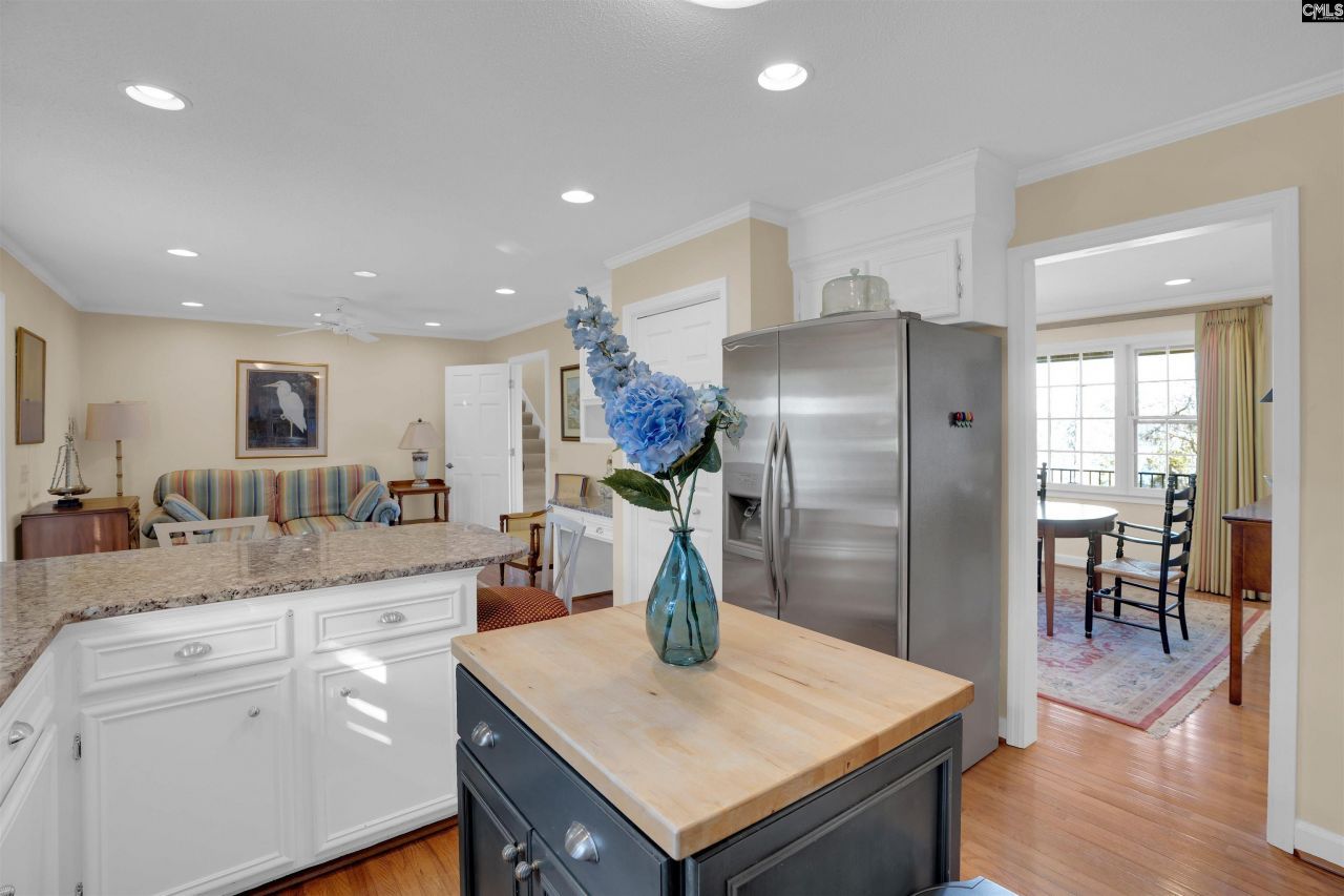 412 Park Lake Circle  Photo 14