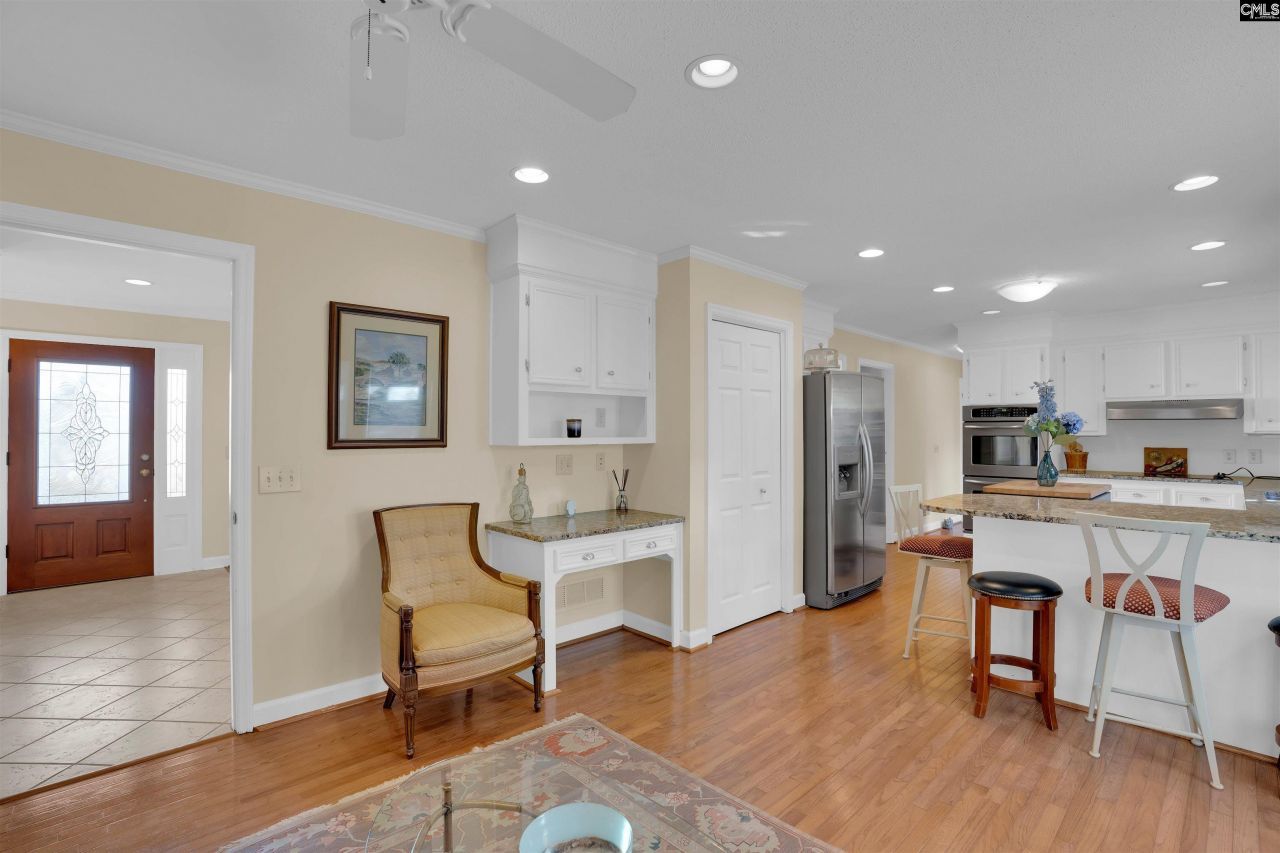 412 Park Lake Circle  Photo 15