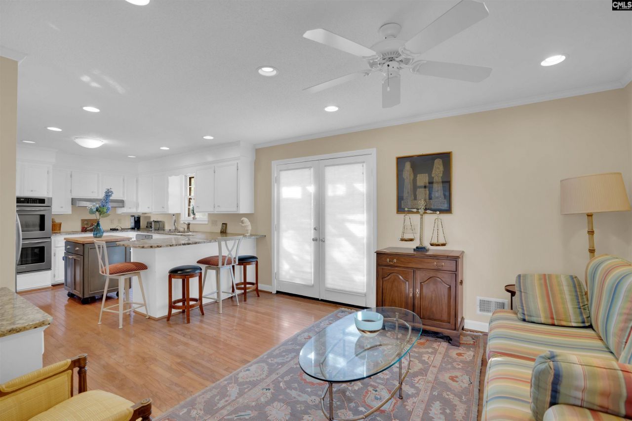 412 Park Lake Circle  Photo 17