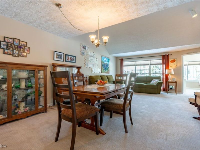 1617 NE Southpointe Circle NE, Canton, OH 44714 Photo 7