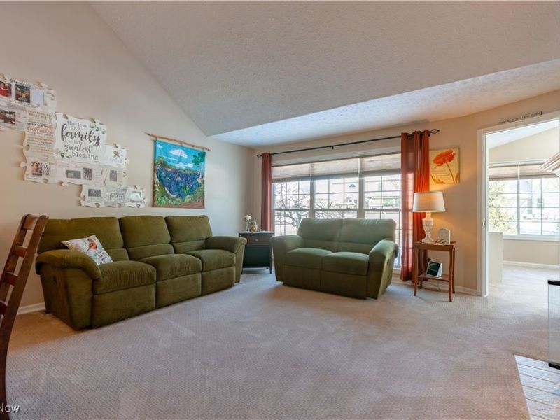 1617 NE Southpointe Circle NE, Canton, OH 44714 Photo 9