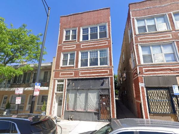 3742 W Montrose Avenue, Chicago, IL 60618
