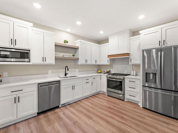 2446 County Road D W, Roseville, MN 55112