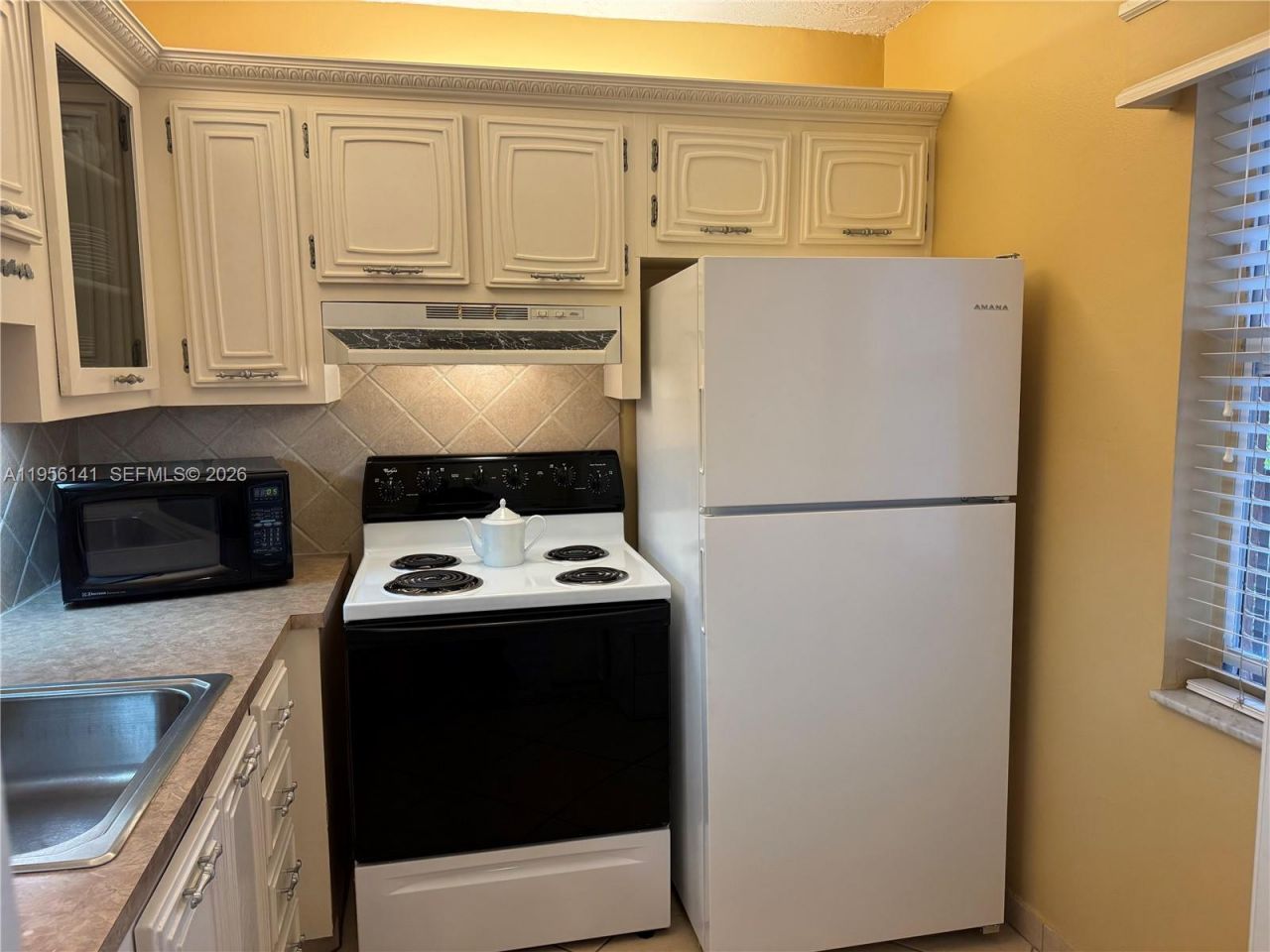 2861 Somerset Dr , Unit 407, Lauderdale Lakes, FL 33311 Photo