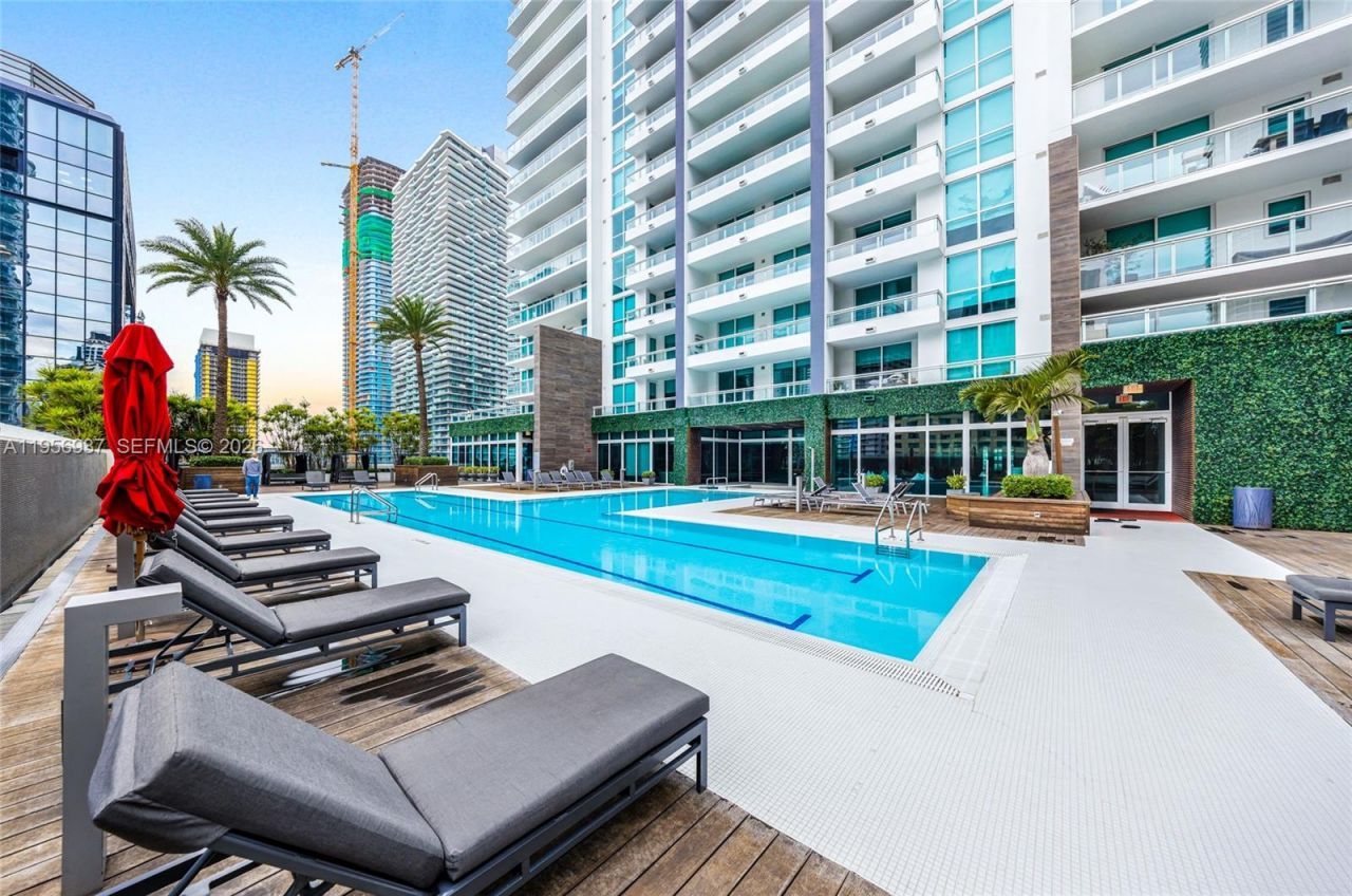 1080 Brickell Ave, Unit 2708, Miami, FL 33131 Photo