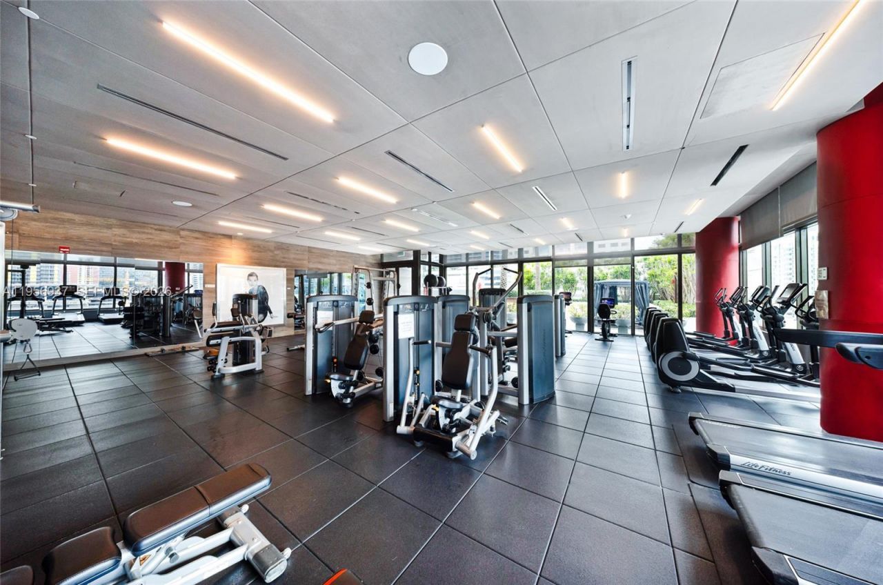 1080 Brickell Ave, Unit 2708, Miami, FL 33131 Photo