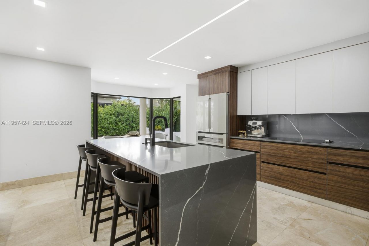 9467 NW 54th Doral Cir Ln, Doral, FL 33178 Photo