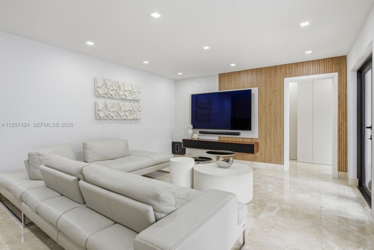 9467 NW 54th Doral Cir Ln, Doral, FL 33178 Photo