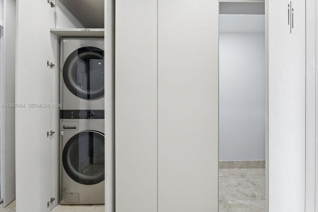 9467 NW 54th Doral Cir Ln, Doral, FL 33178 Photo