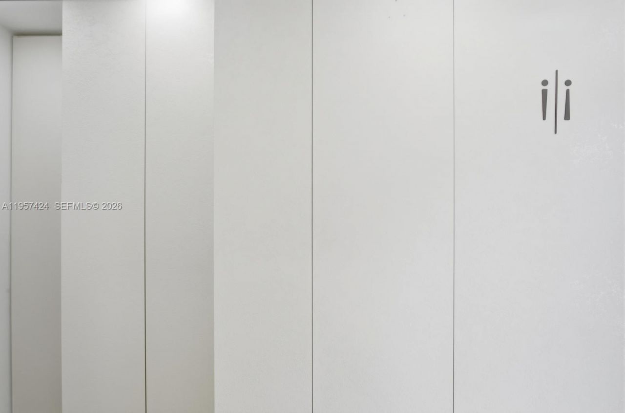 9467 NW 54th Doral Cir Ln, Doral, FL 33178 Photo