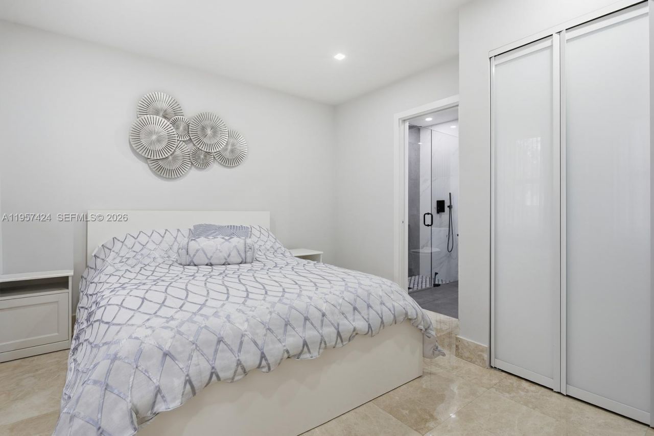 9467 NW 54th Doral Cir Ln, Doral, FL 33178 Photo