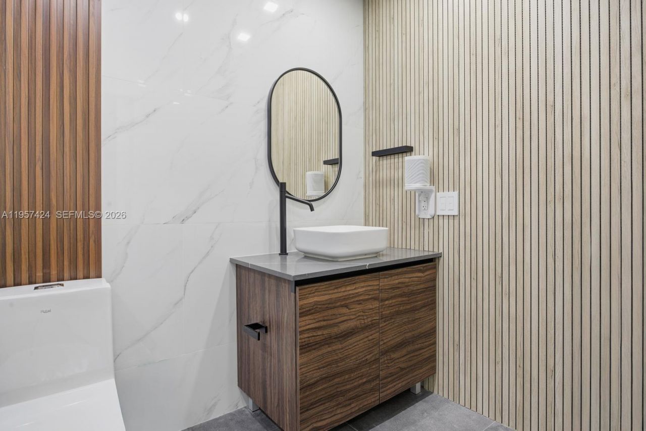 9467 NW 54th Doral Cir Ln, Doral, FL 33178 Photo