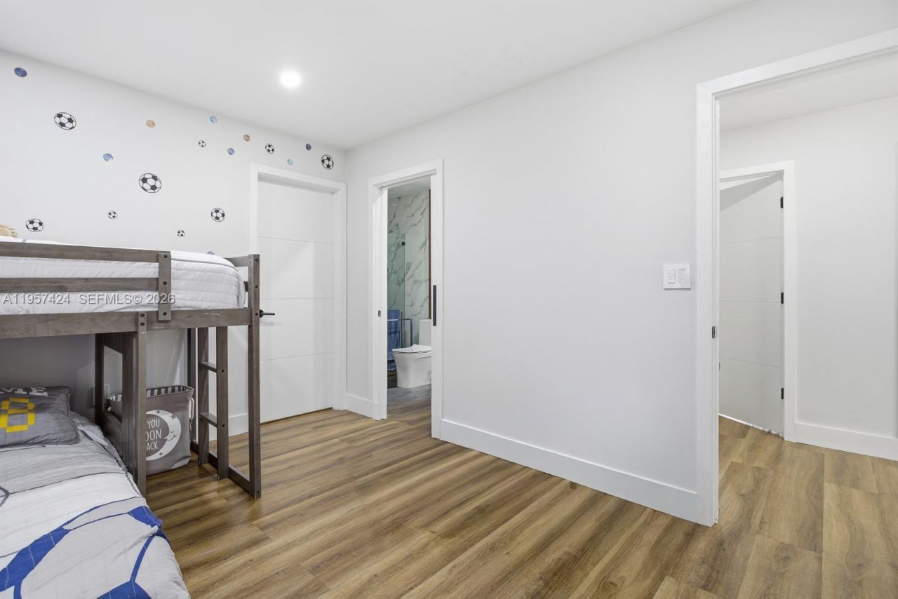 9467 NW 54th Doral Cir Ln, Doral, FL 33178 Photo