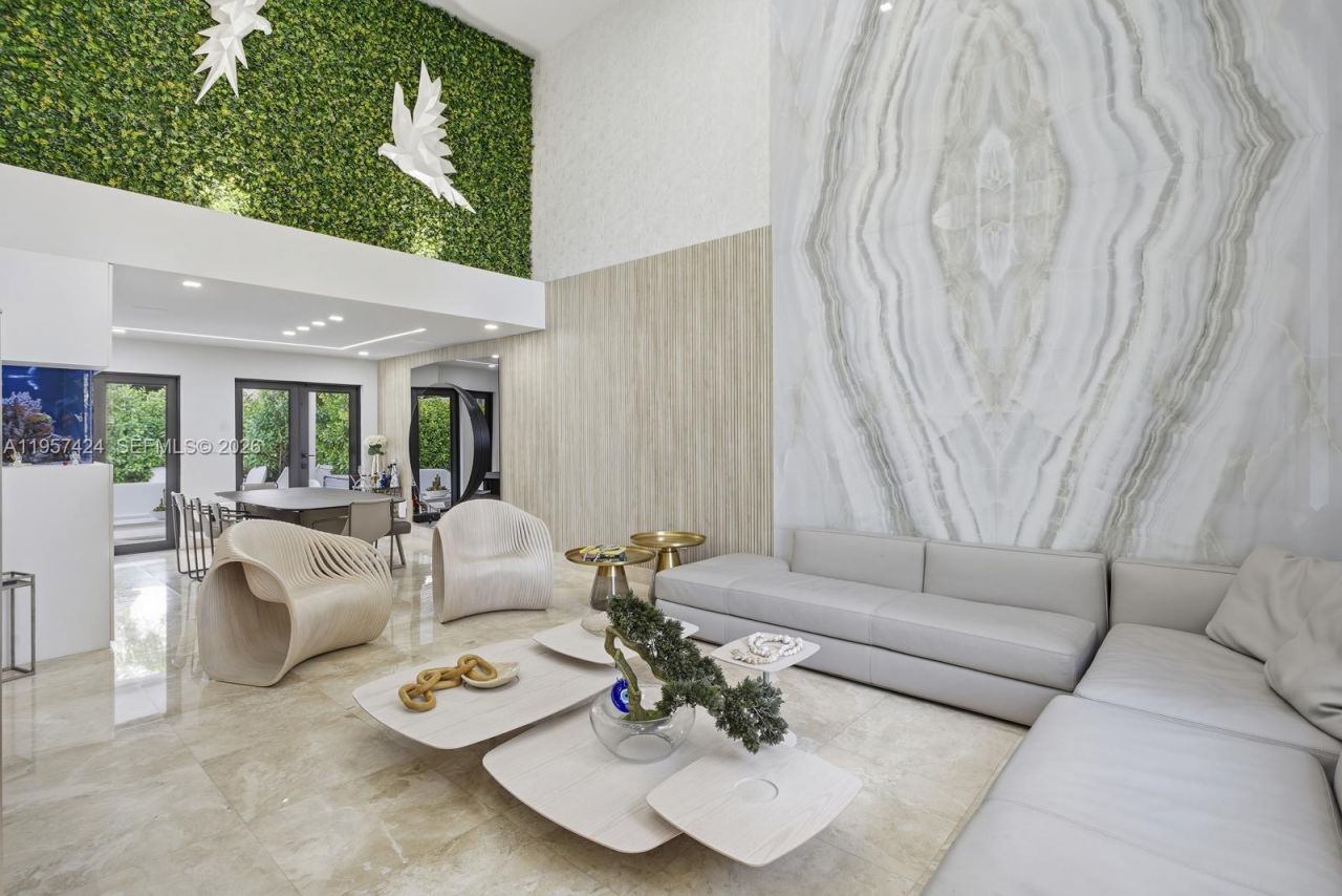 9467 NW 54th Doral Cir Ln, Doral, FL 33178 Photo