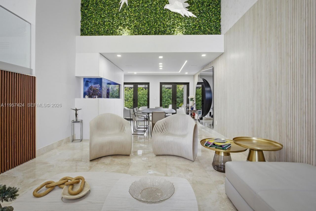 9467 NW 54th Doral Cir Ln, Doral, FL 33178 Photo